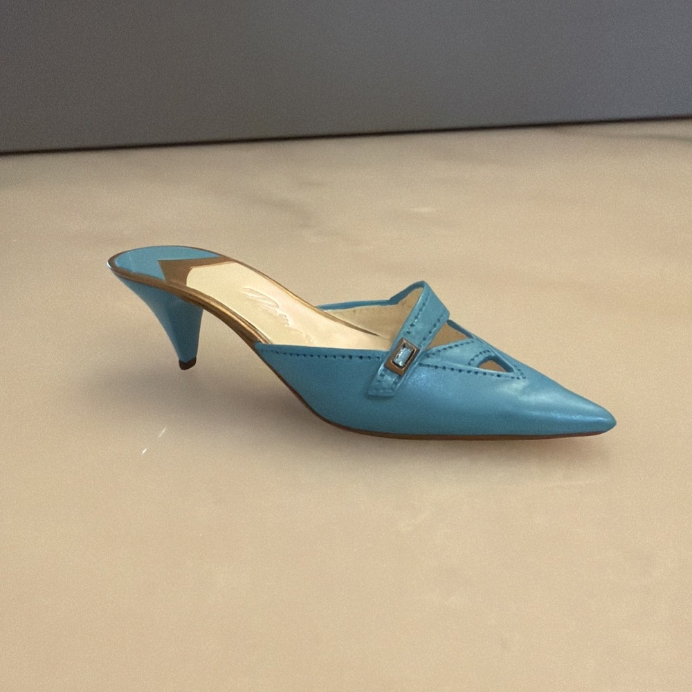 Just the Right Shoe by Raine Stepping out "Material Girl" #25345 Blue Mule 2002